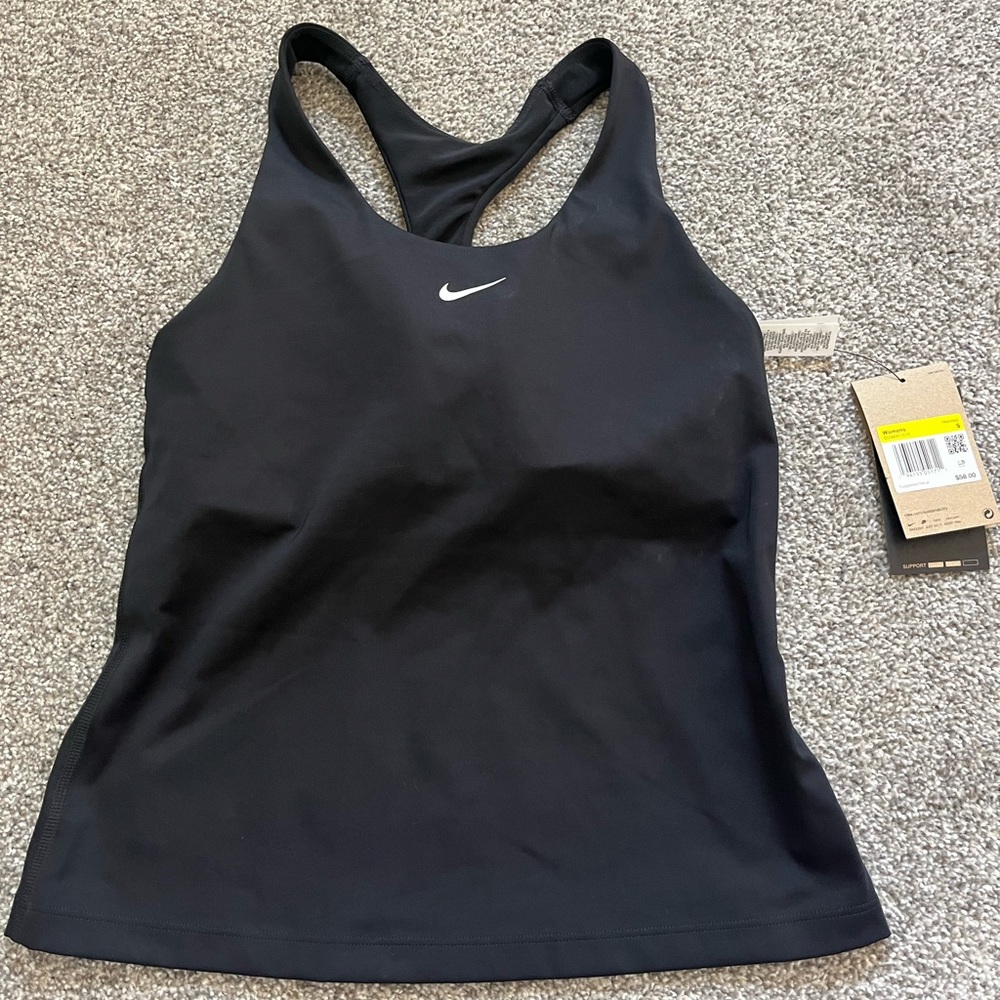NWT Women’s Nike Athletic Top